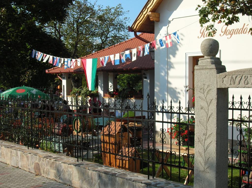 Racz Fogado Hotel Kisoroszi Exterior photo